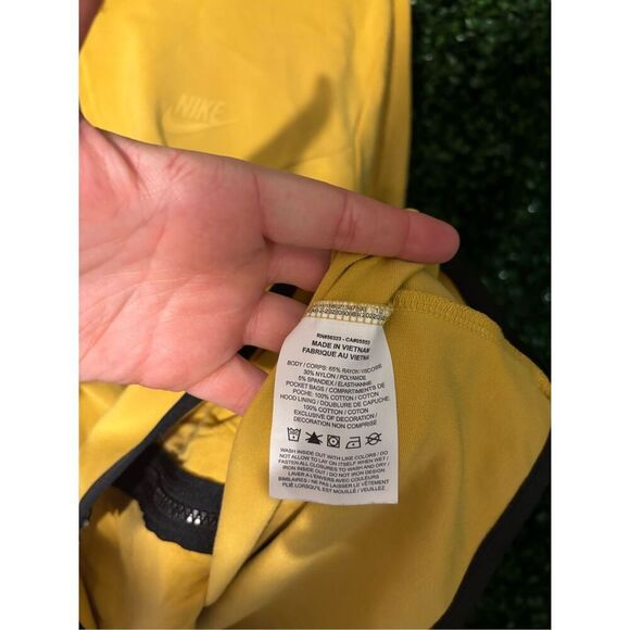 Nike Tech Yellow Mens Jacket Size Large - Picture 4 of 5